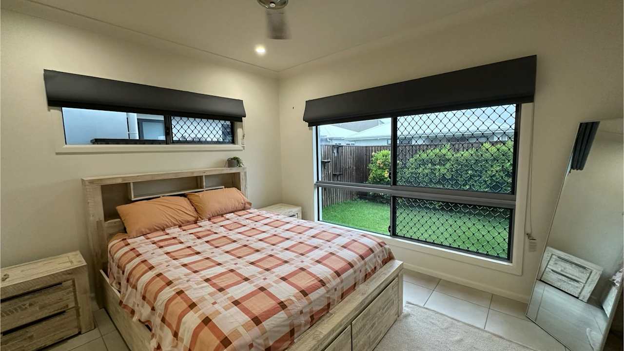 Furnished room in a share house