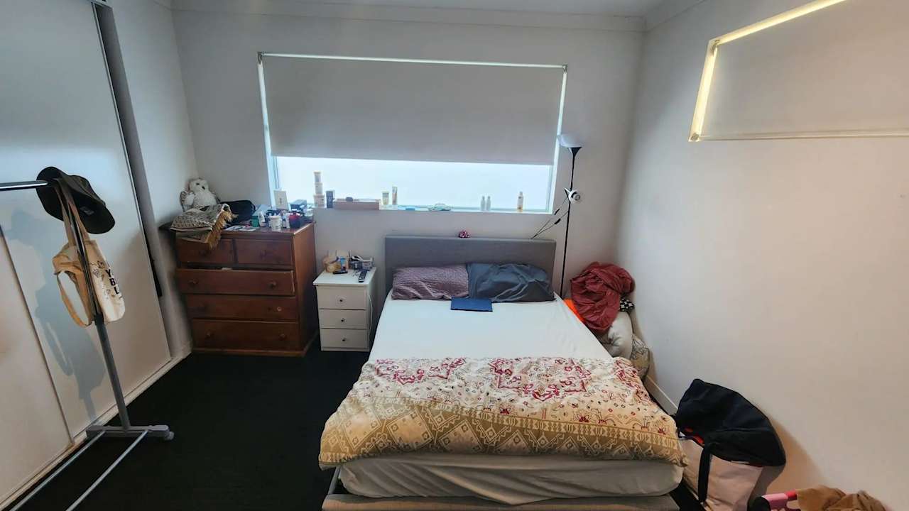 Unfurnished room in a share house