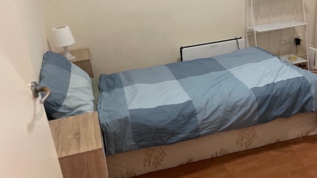 Furnished room in a flatshare