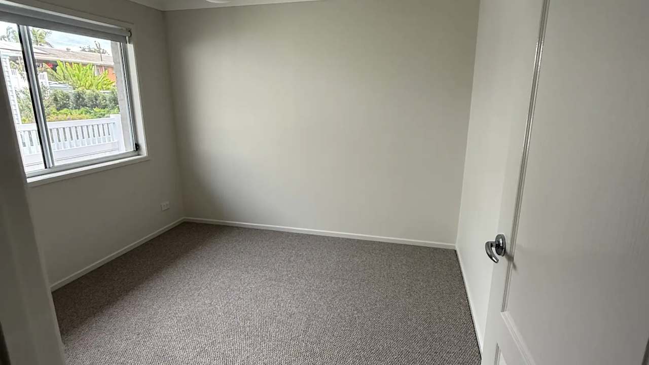 Unfurnished room with own bathroom