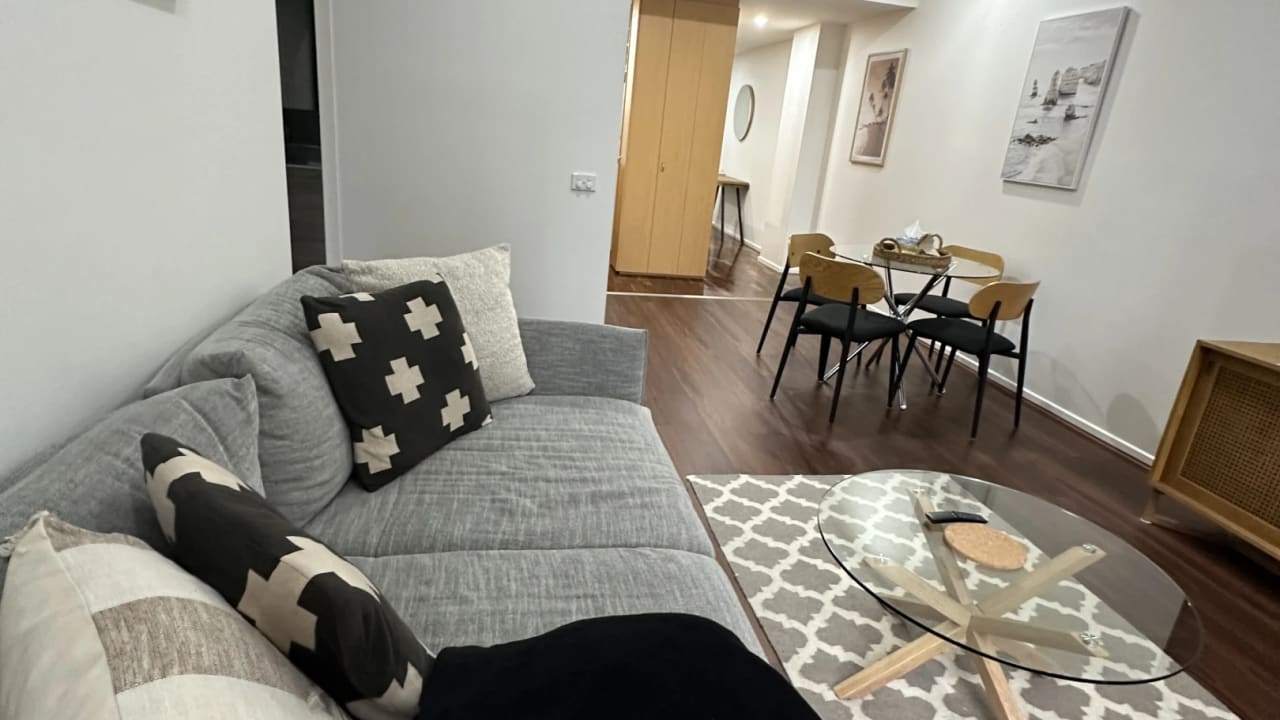 Furnished room in a flatshare
