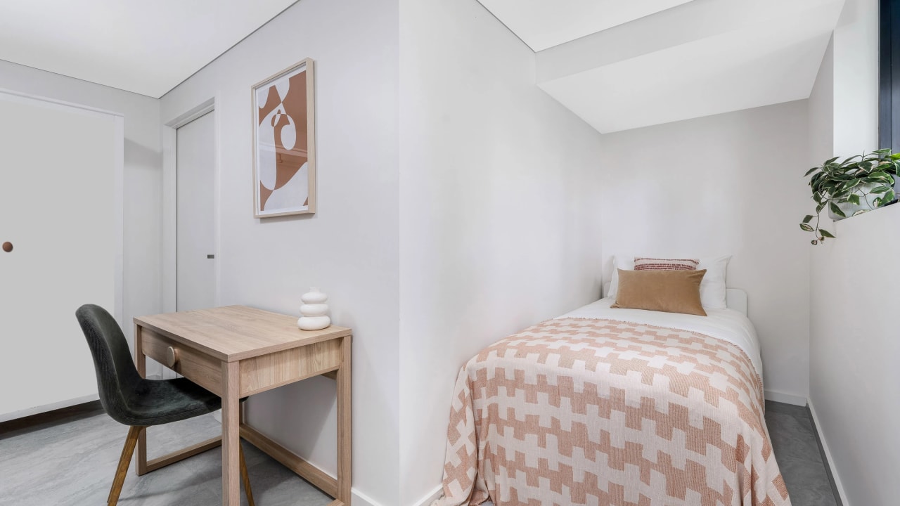 Room studio flat for rent
