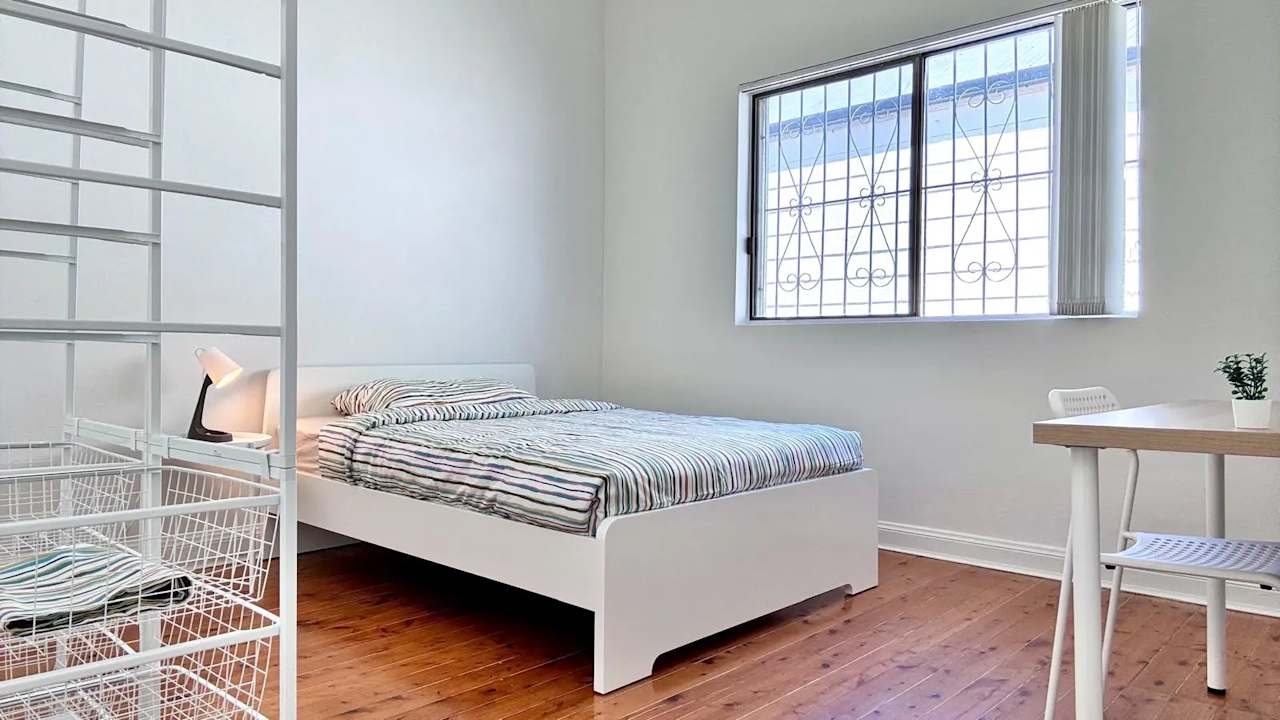 Furnished room in a share house