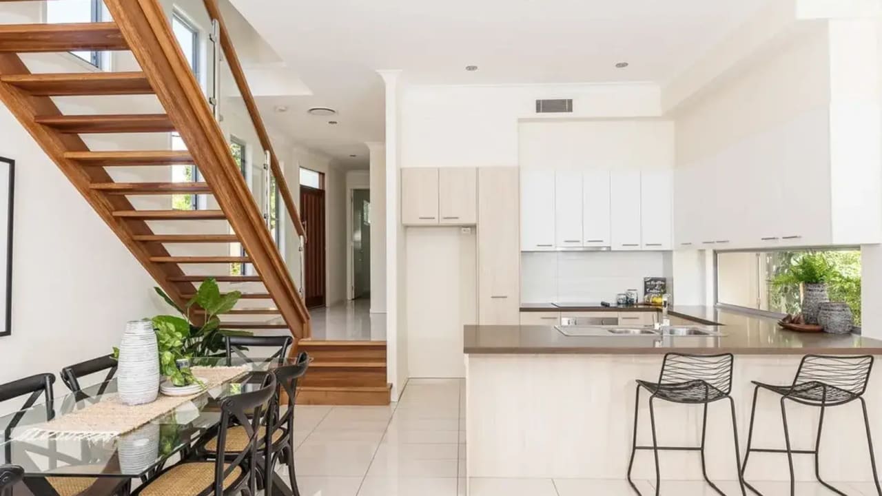 Room in a share house