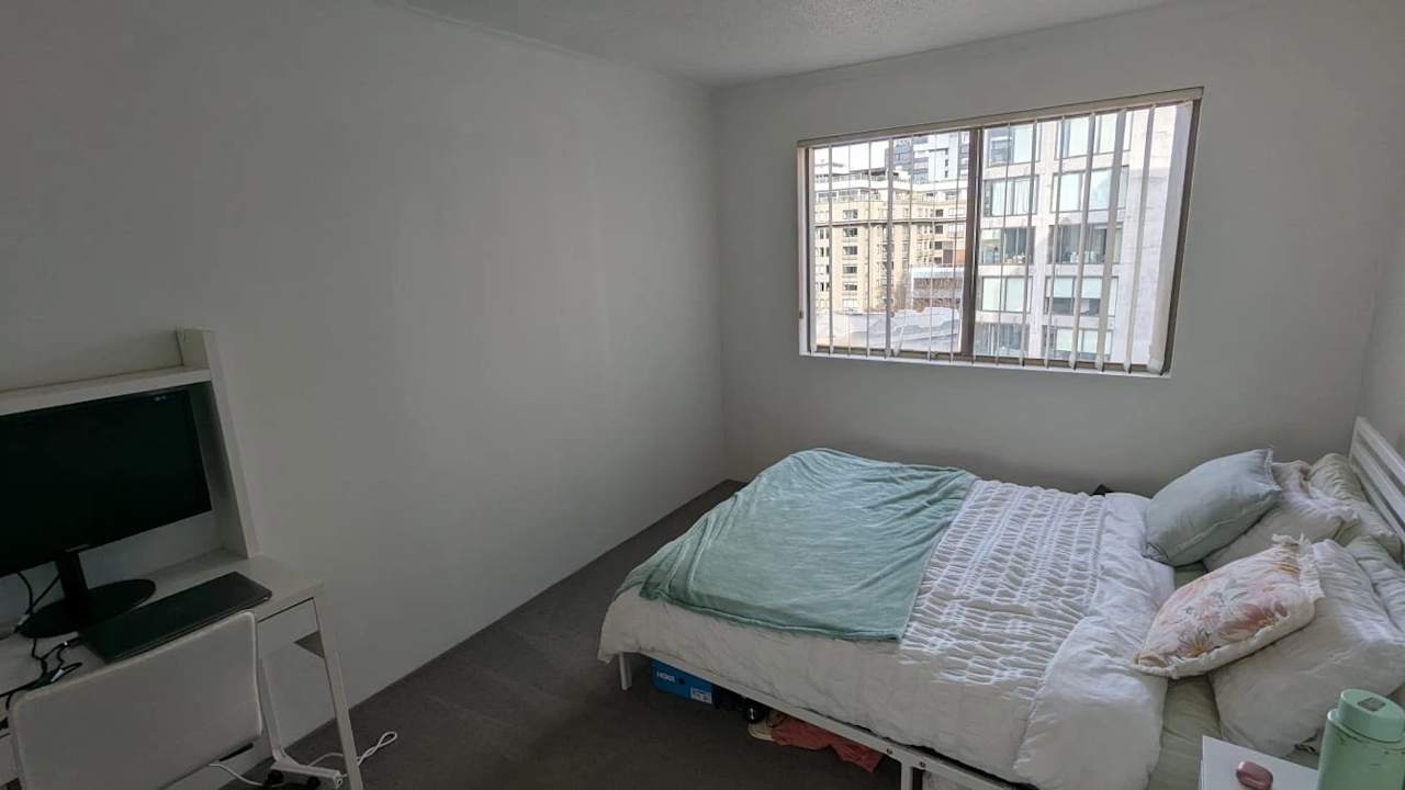 Furnished room in a flatshare