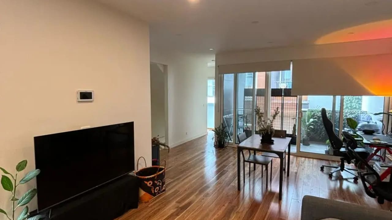 Furnished room in a share house