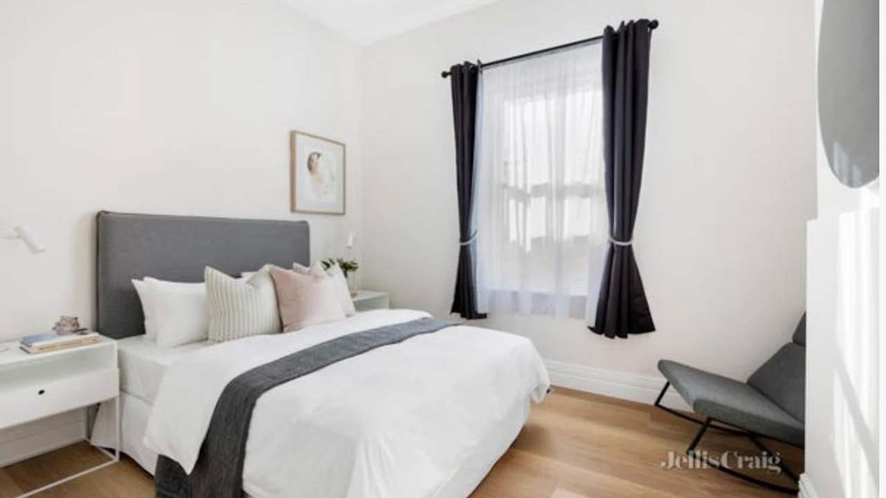 Room in a share house