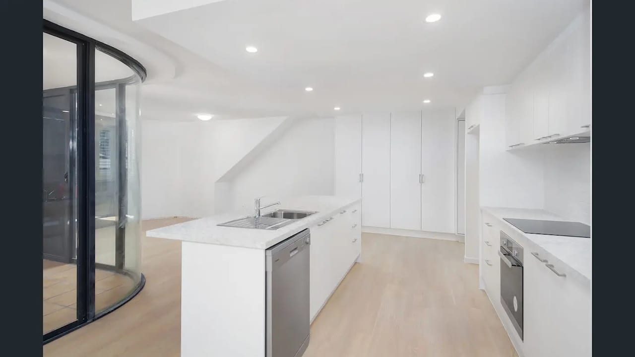 Unfurnished room with ensuite in a flatshare