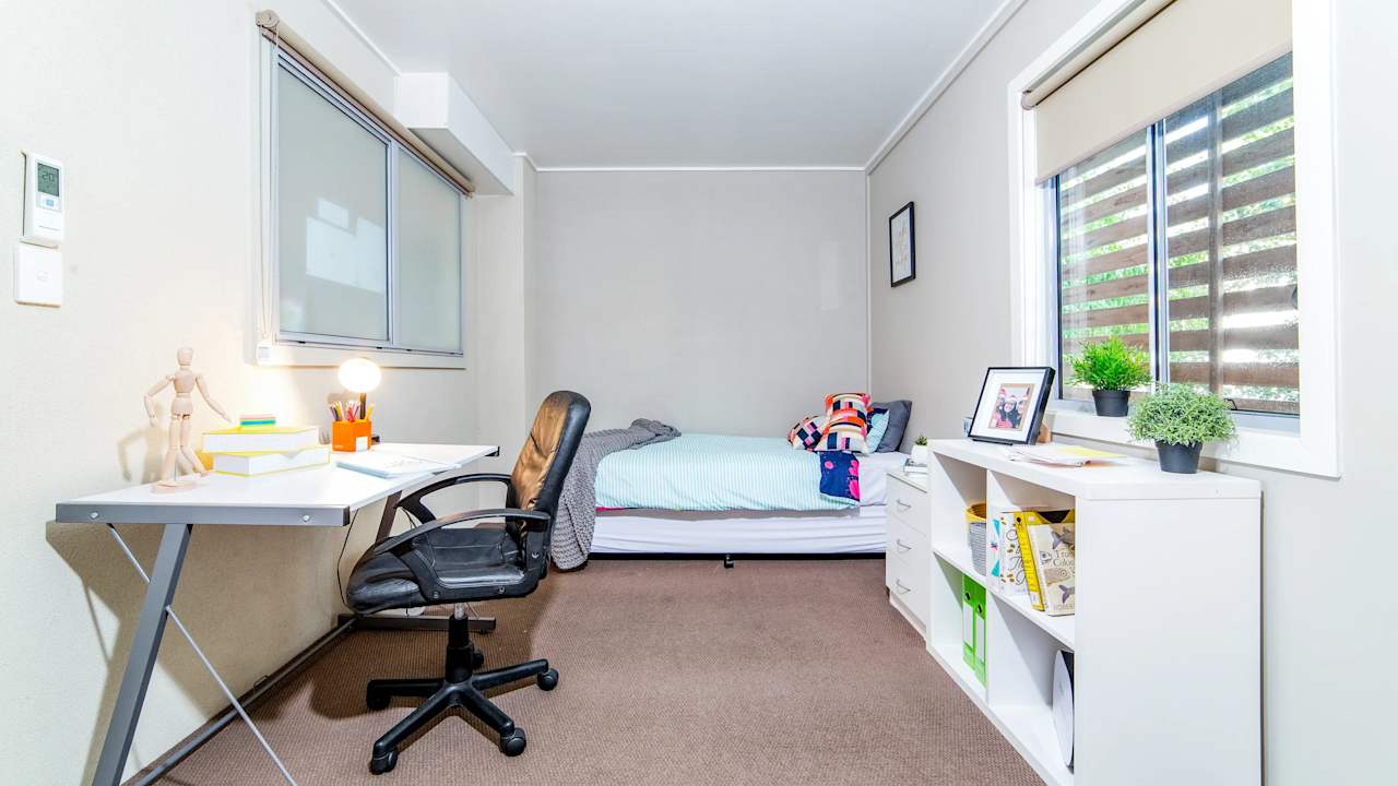 Furnished room in a share house