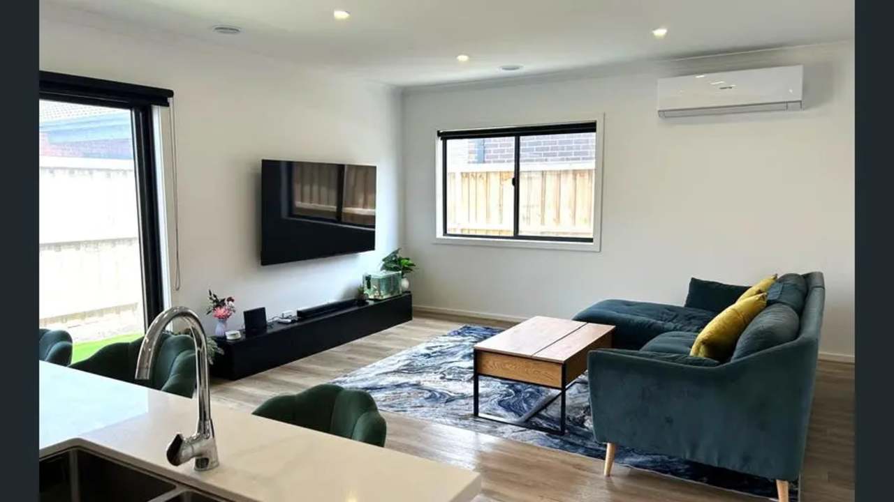 Unfurnished room in a share house