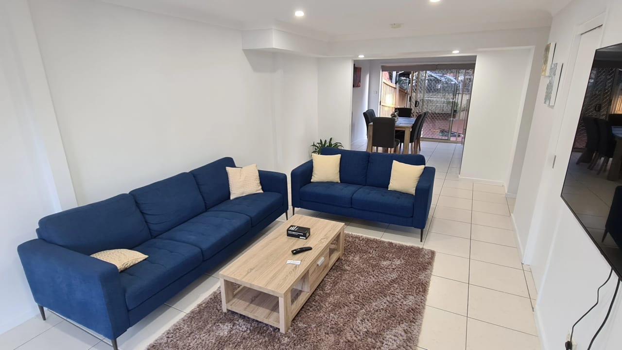 Room in a share house