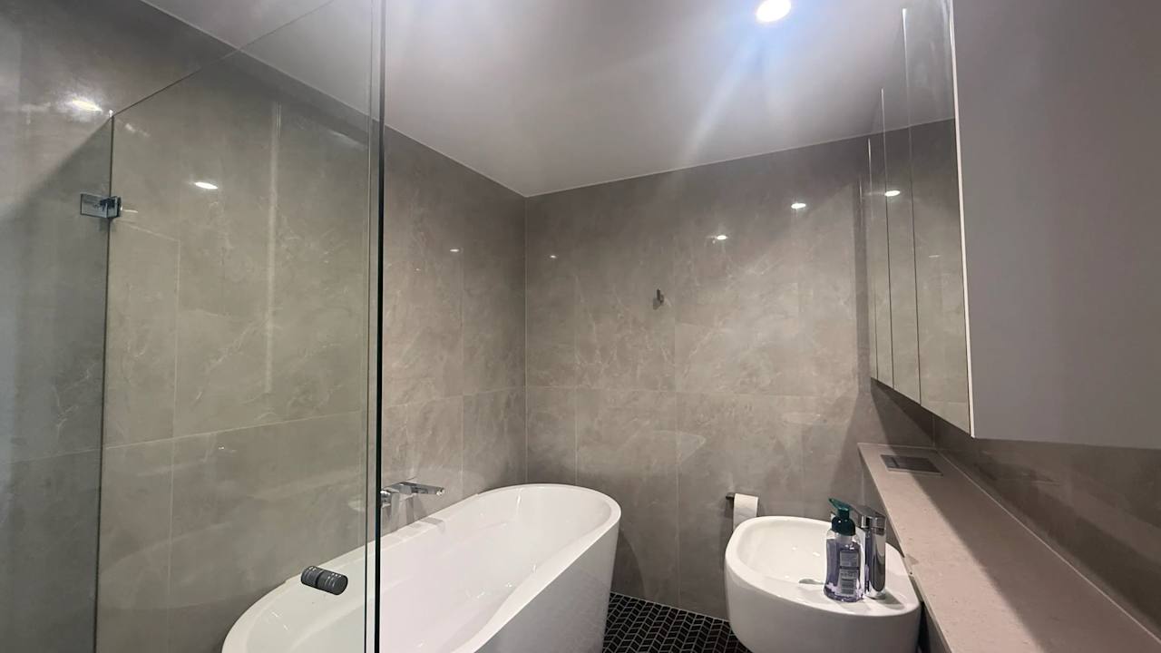 Furnished room with own bathroom