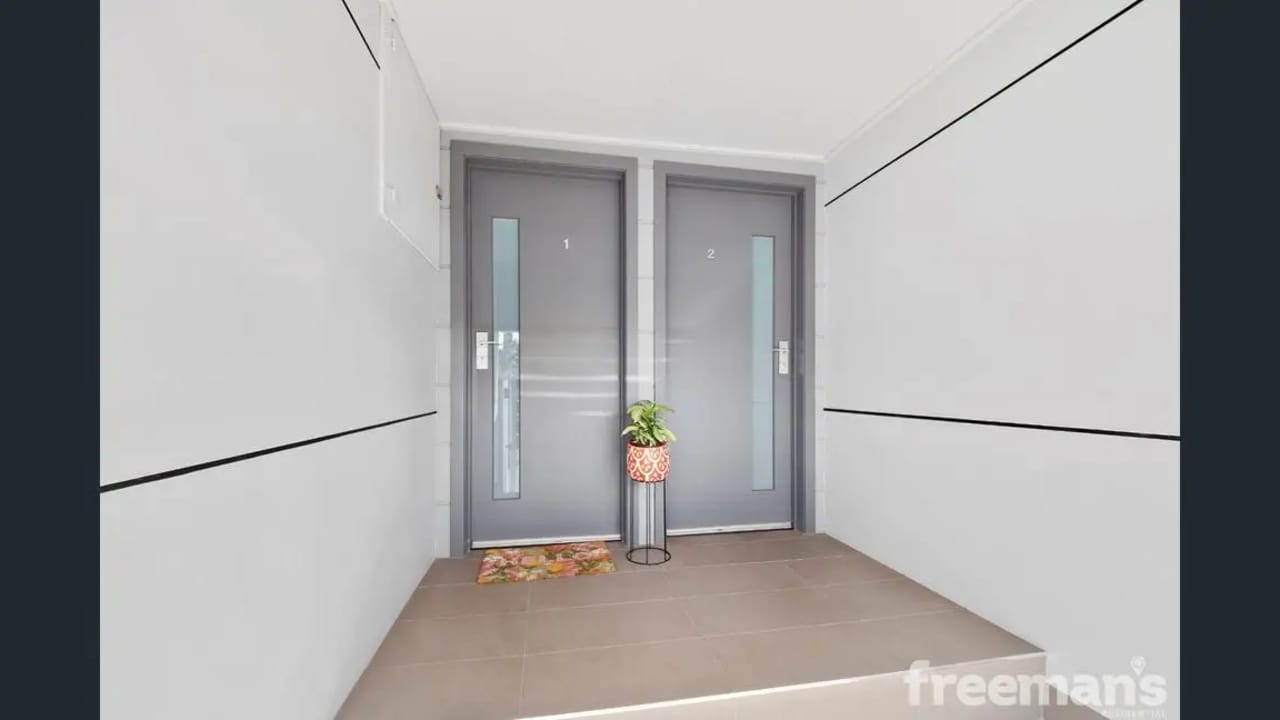 Furnished room in a share house