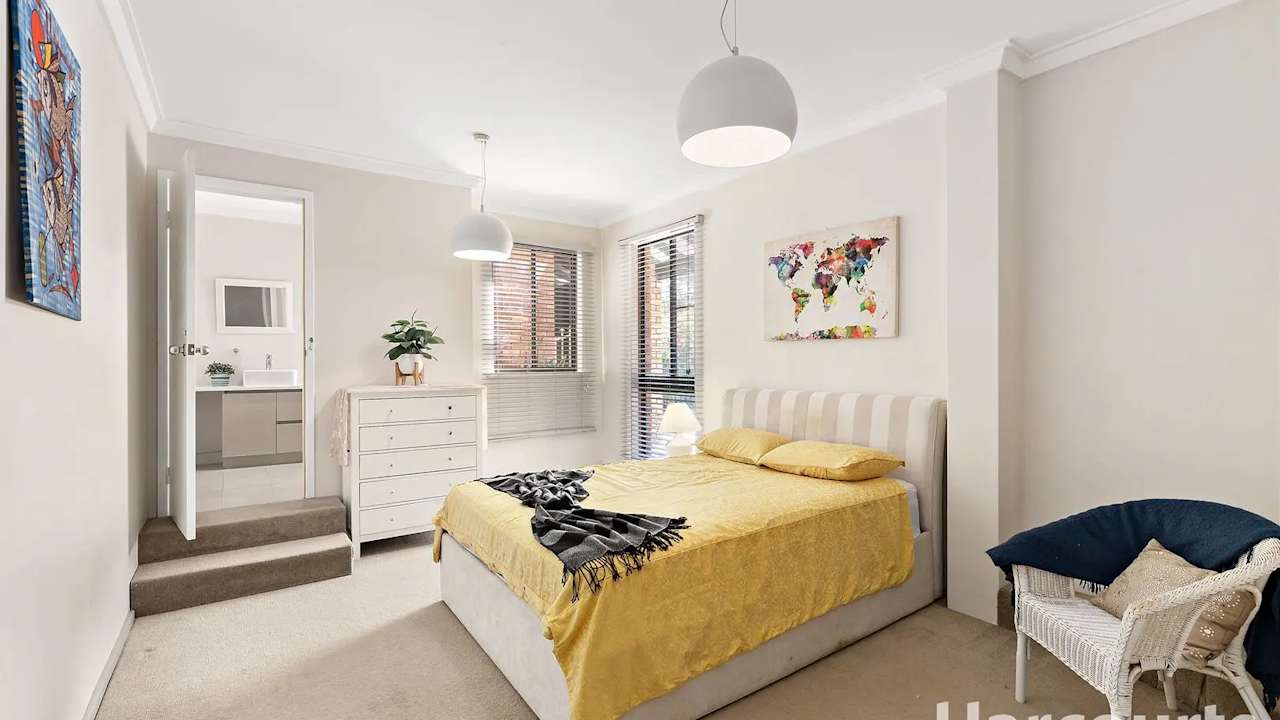 Furnished room in a share house