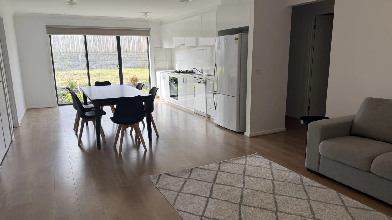 Whole property with 3 rooms for rent
