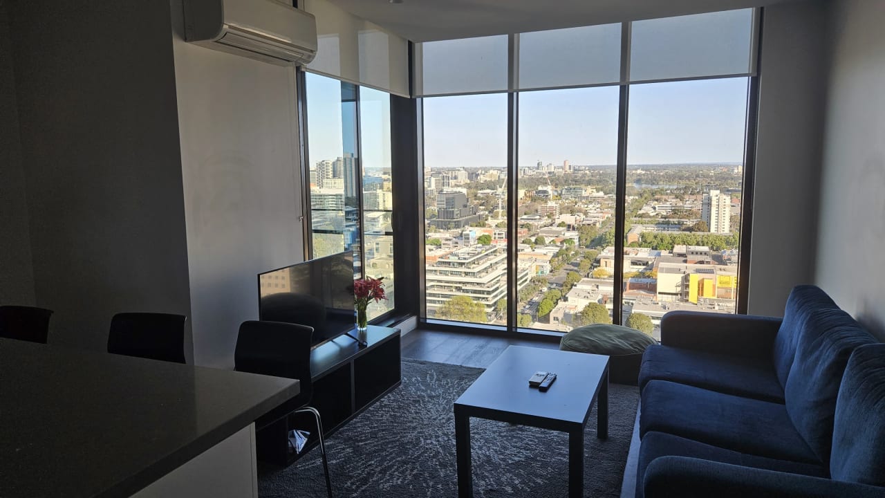Furnished room with ensuite in a flatshare