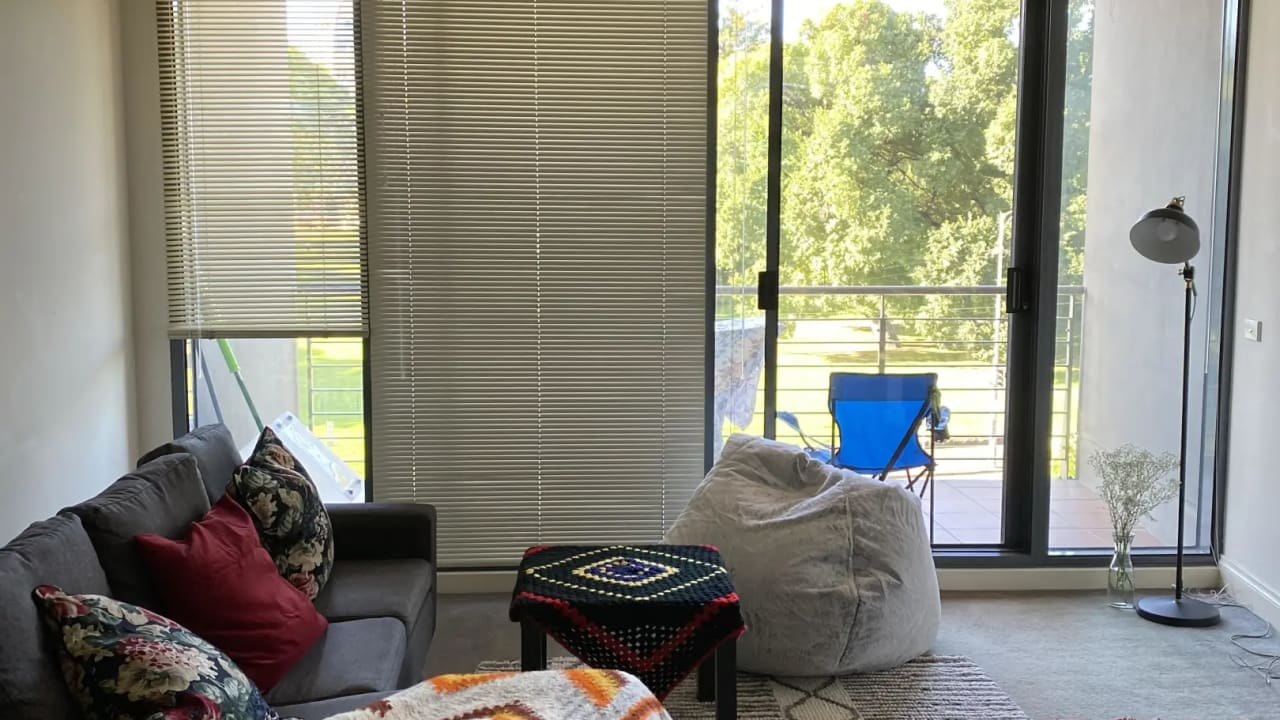 Furnished room in a flatshare