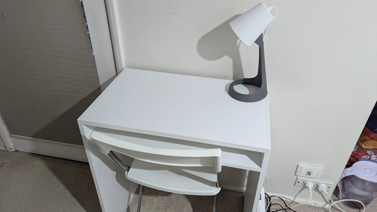 Furnished room in a share house