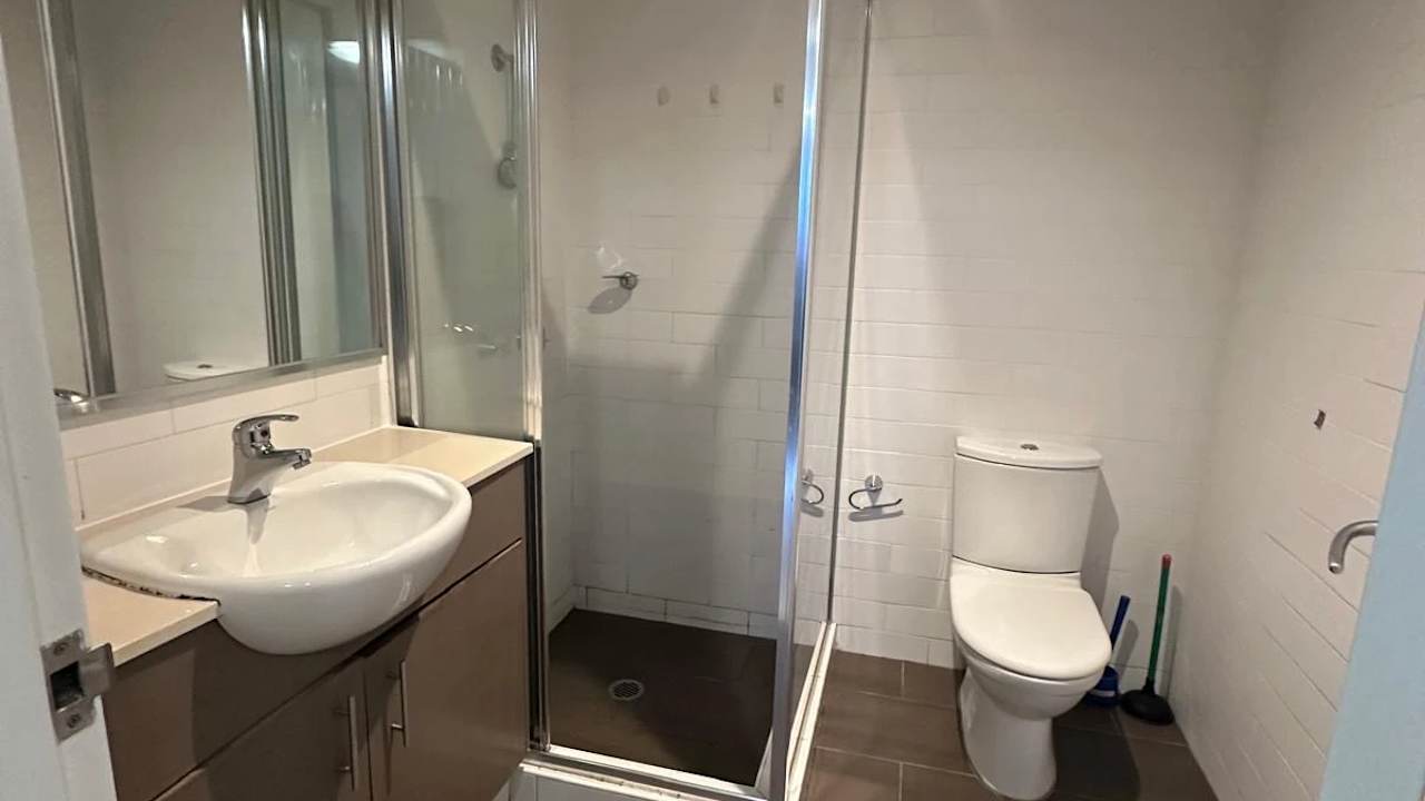Whole property with 2 rooms for rent