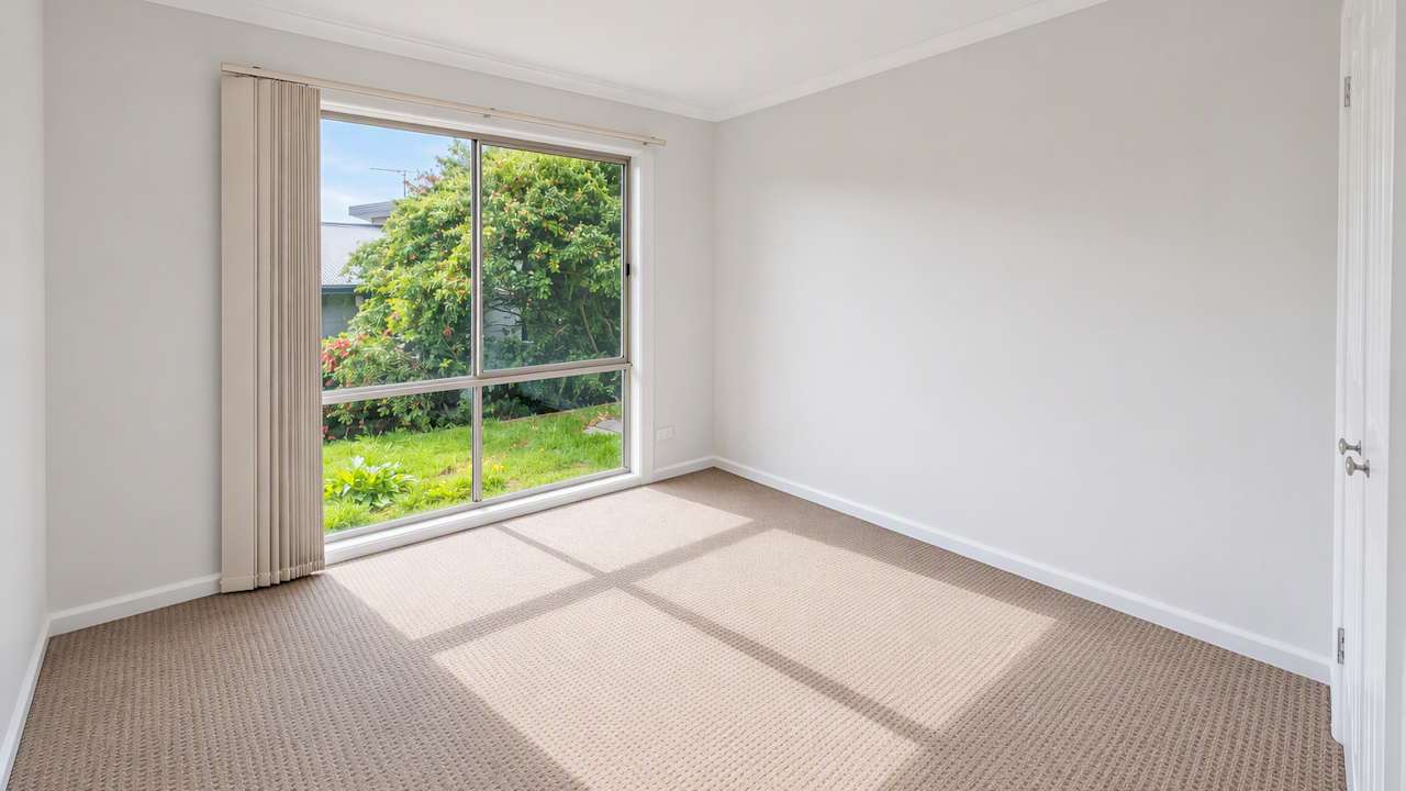 Unfurnished room with own bathroom