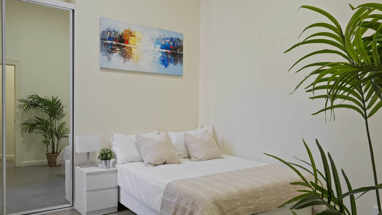 Furnished room in a share house