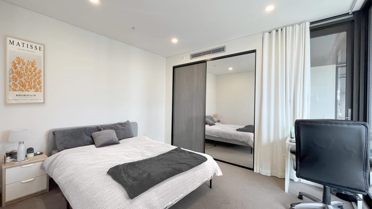 Furnished room in a flatshare