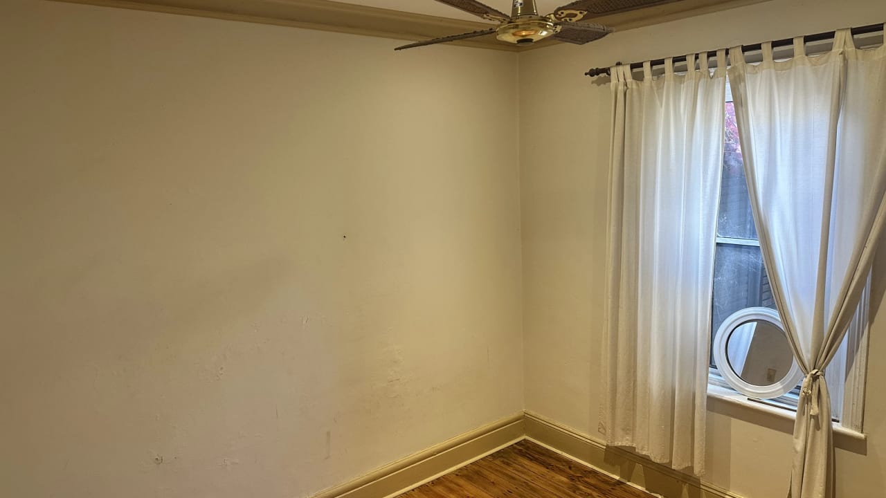 Unfurnished room in a share house