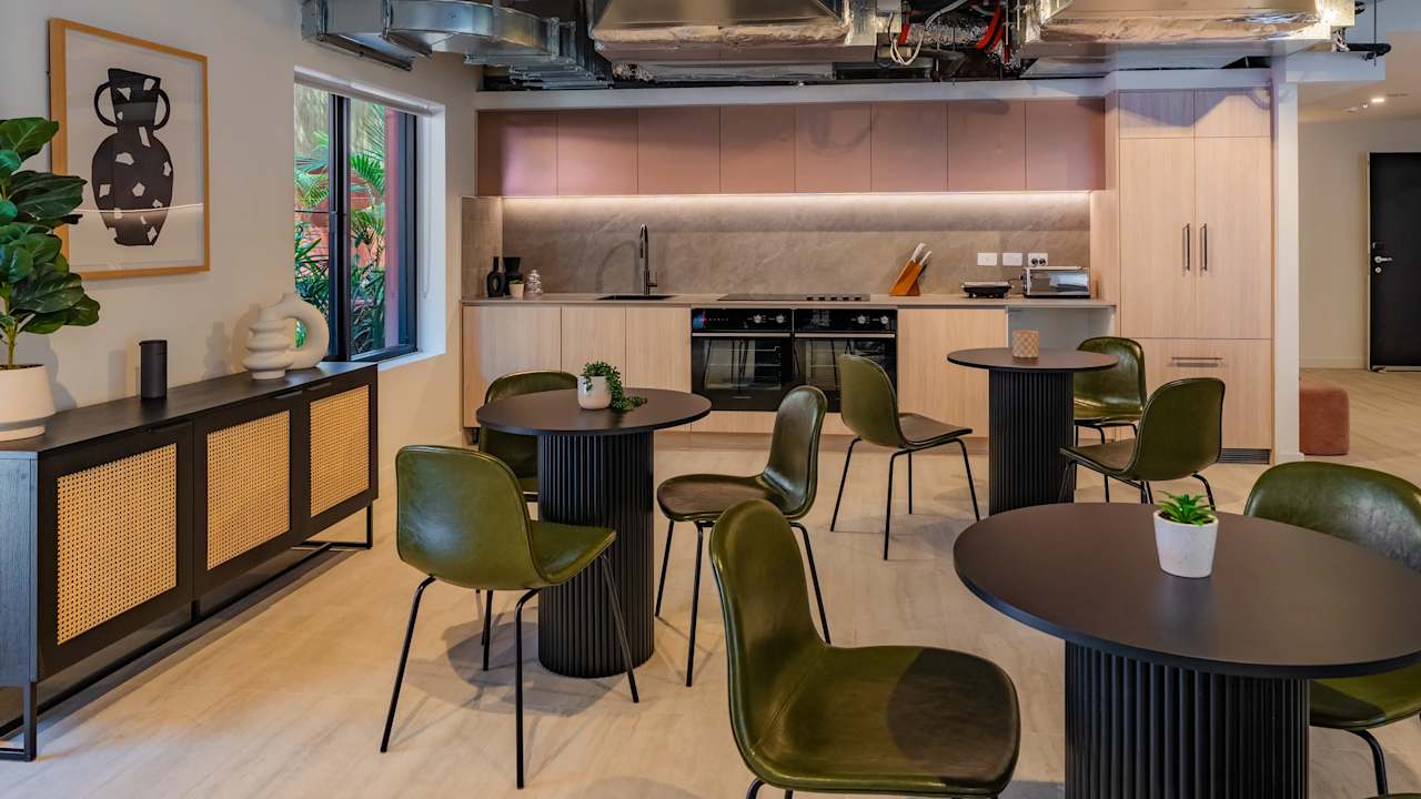 Furnished room studio flat for rent