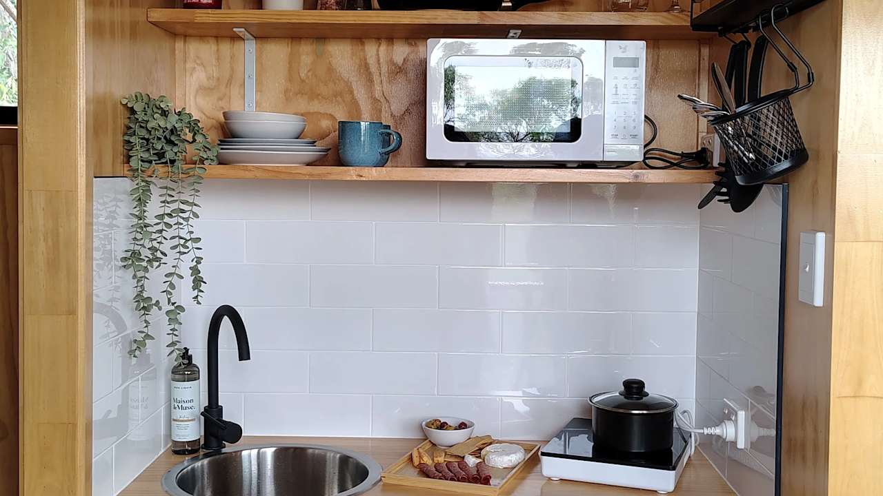 Furnished room studio flat for rent