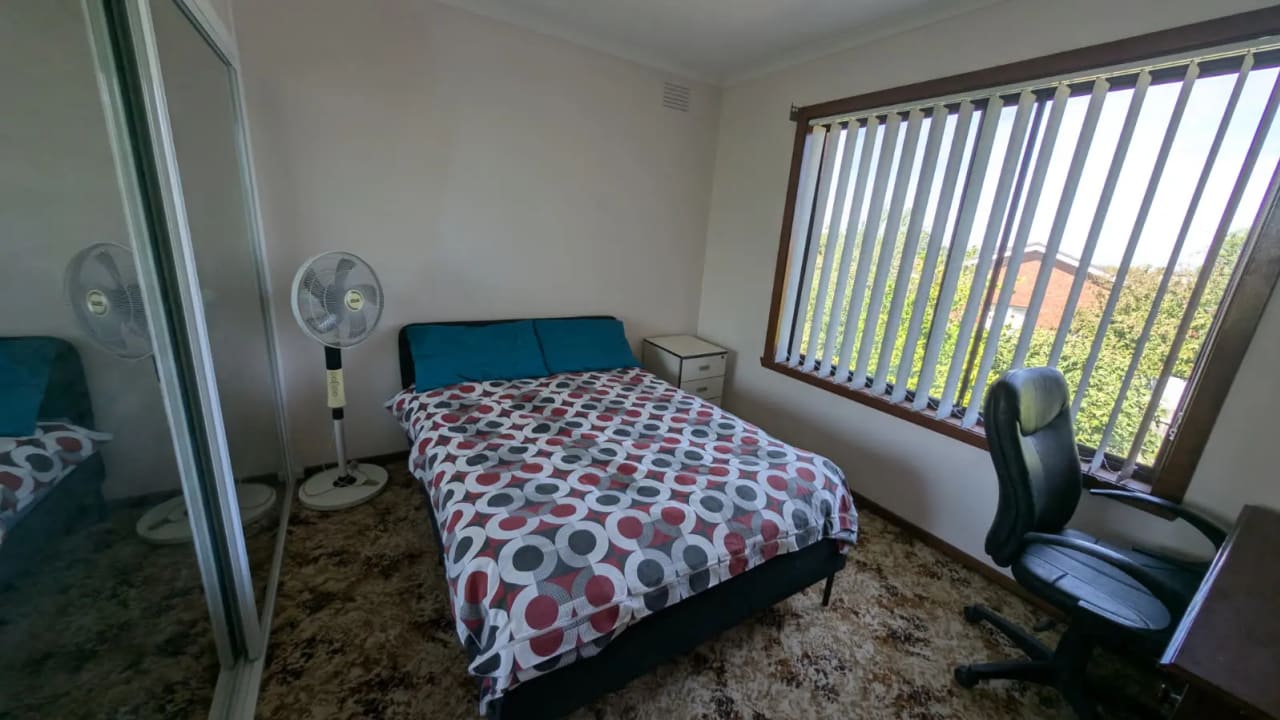 Furnished room in a share house