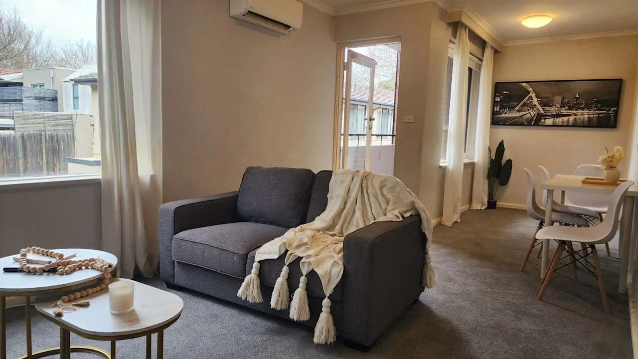 Furnished room in a share house