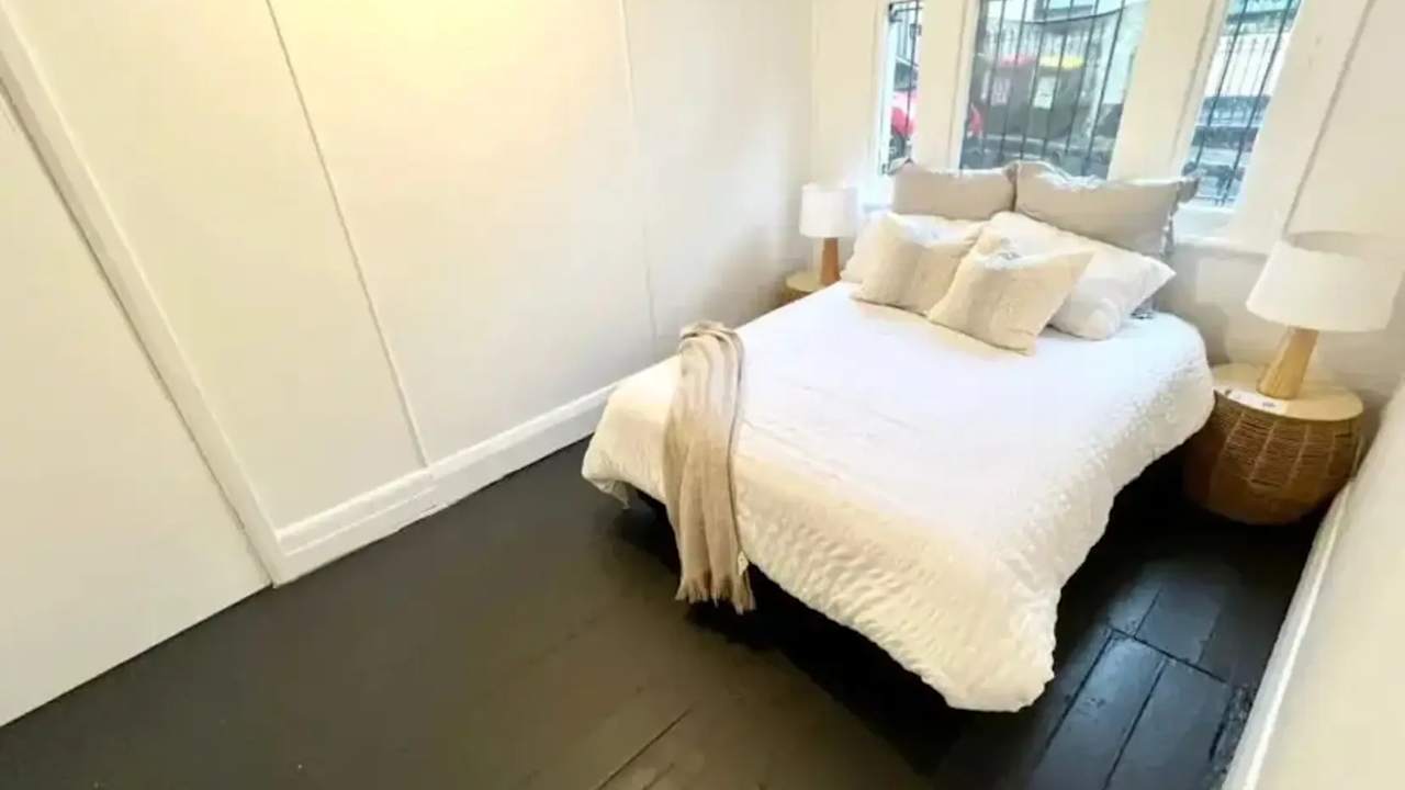 Room in a share house