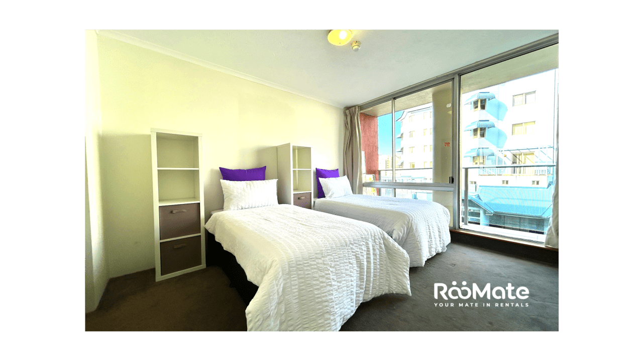 Furnished room with ensuite in a flatshare