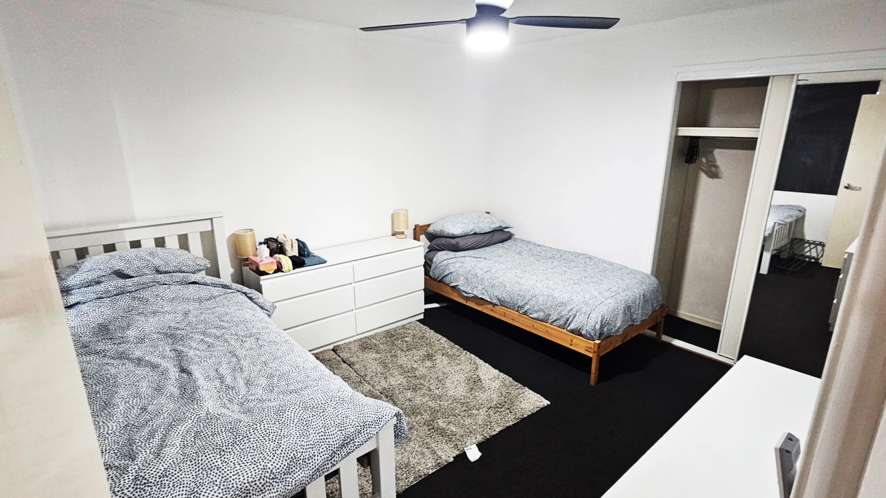Furnished room in a flatshare