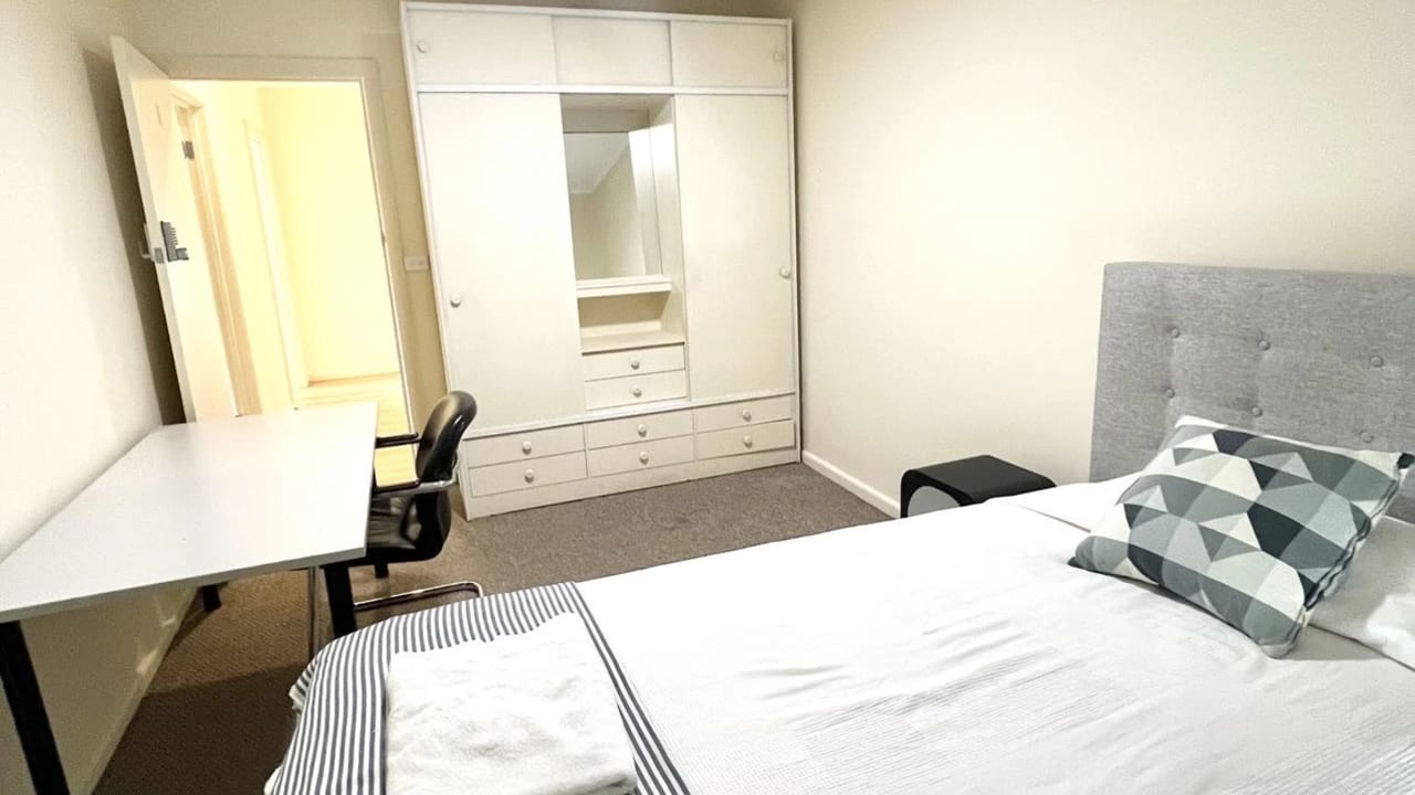 Furnished room in a share house