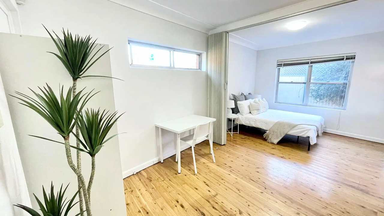 Room in a share house