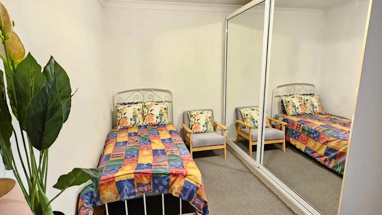 Furnished room in a share house