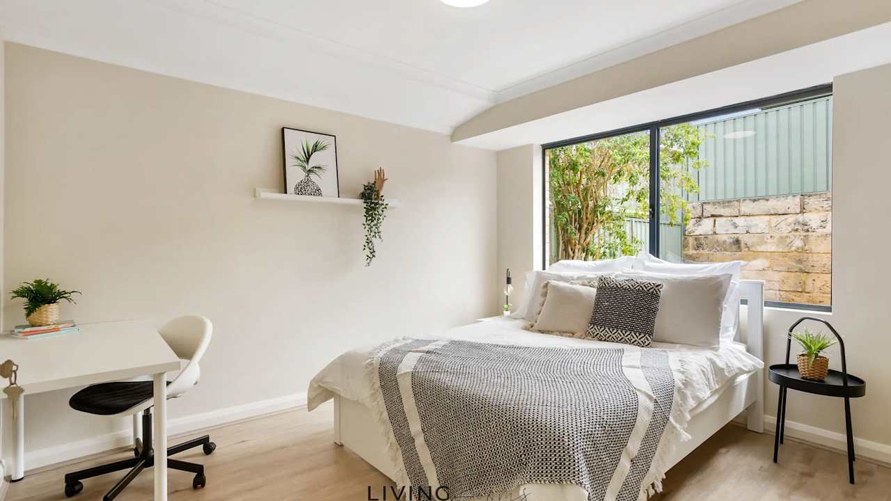 Furnished room in a share house