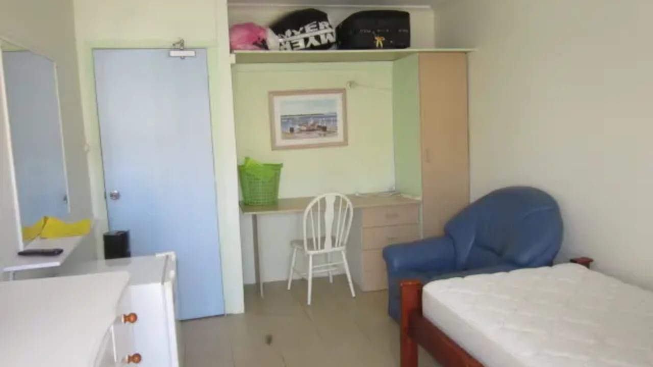 Furnished room in a share house