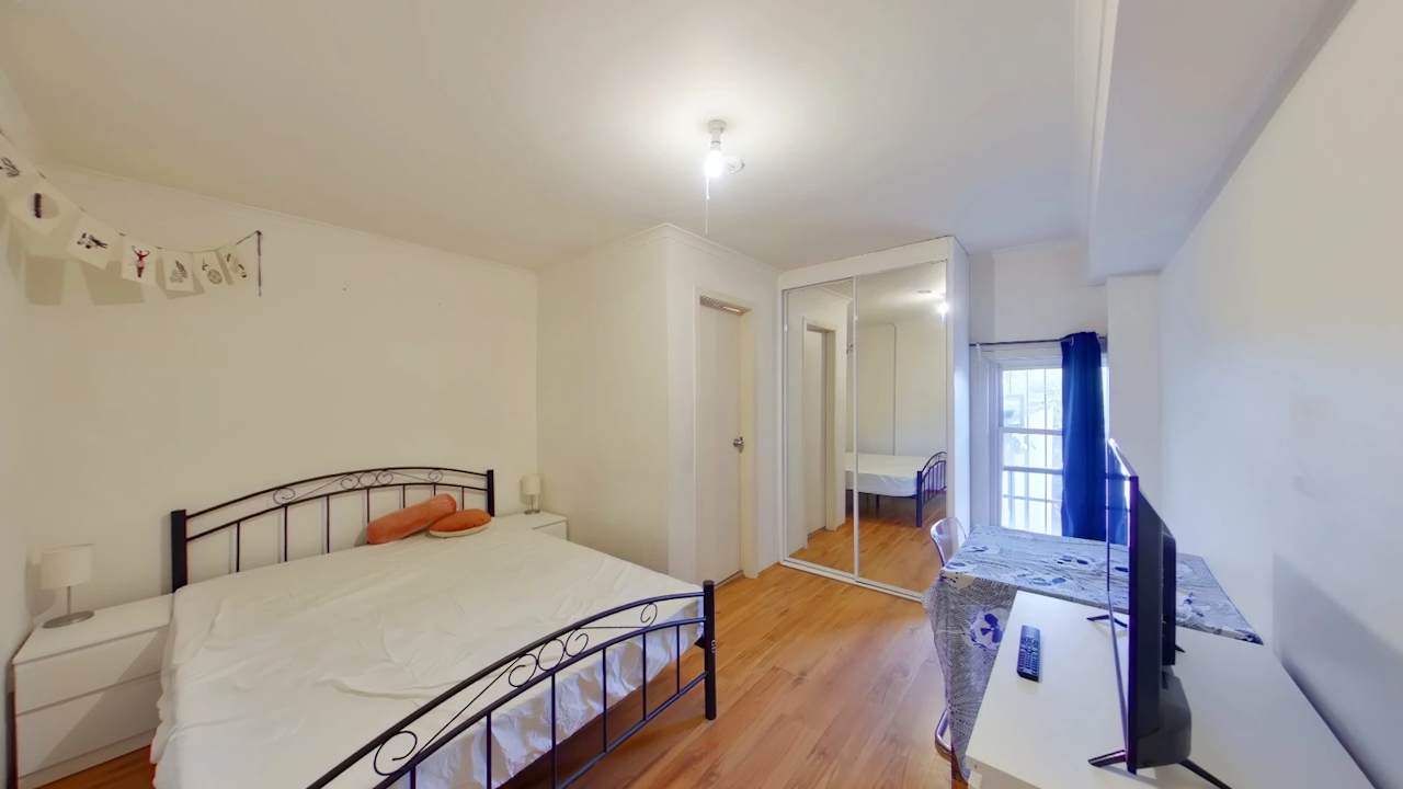 Furnished room with ensuite in a flatshare