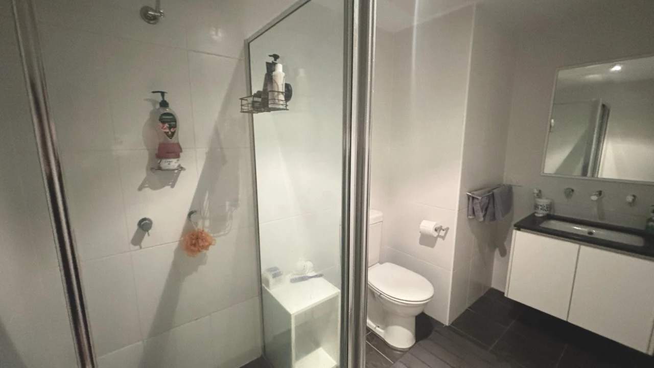 Furnished room with own bathroom