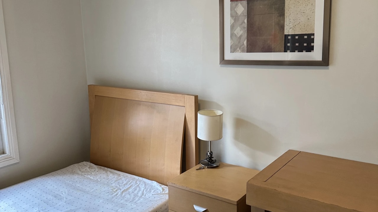Furnished room in a share house
