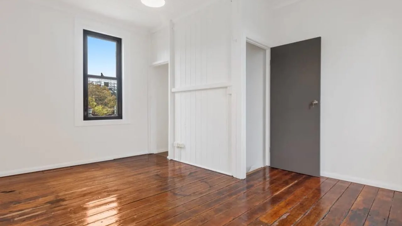 Room in a share house