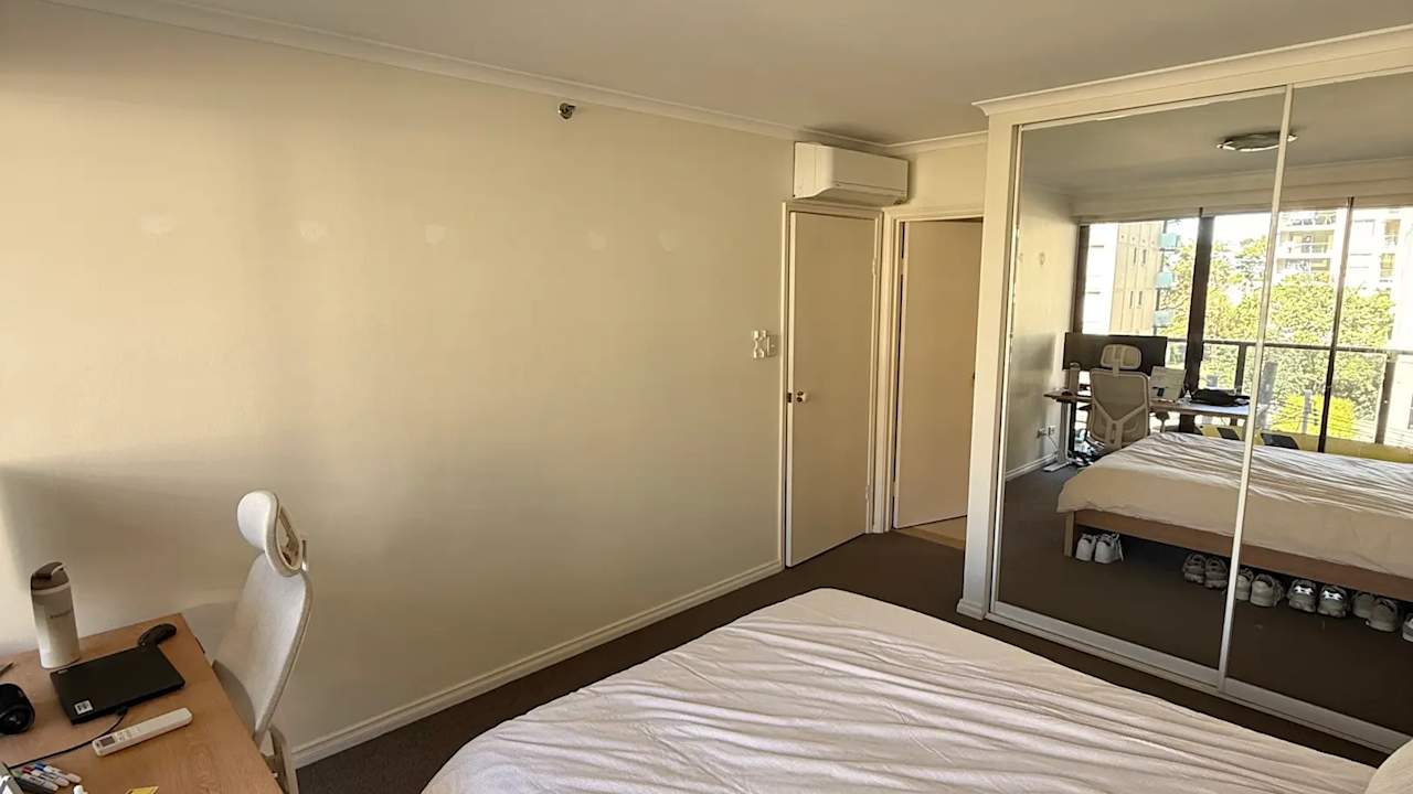 Unfurnished room with ensuite in a flatshare