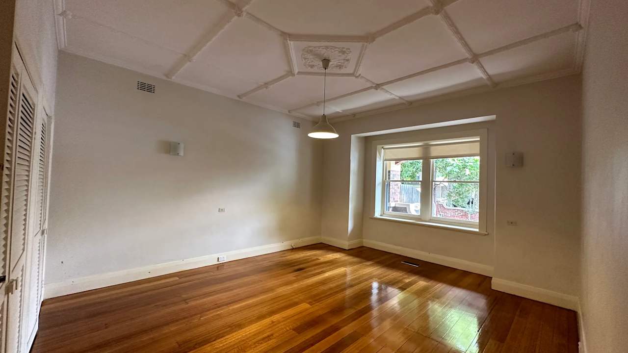 Unfurnished room in a share house