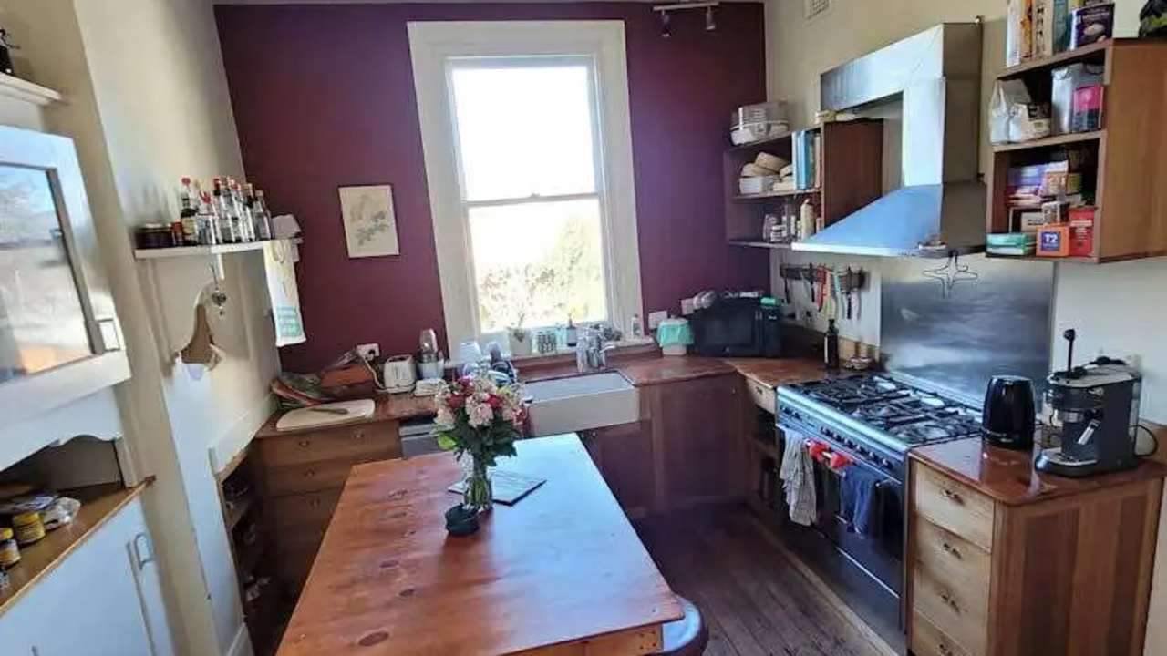 Unfurnished room in a share house