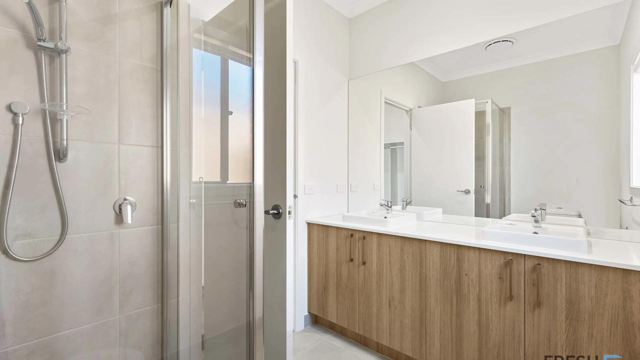 Whole property with 4 rooms for rent