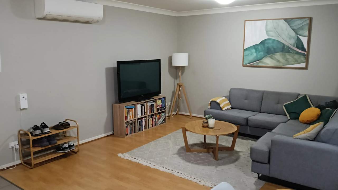 Unfurnished room in a flatshare