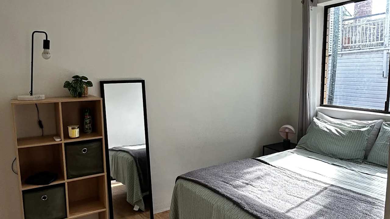 Furnished room in a flatshare
