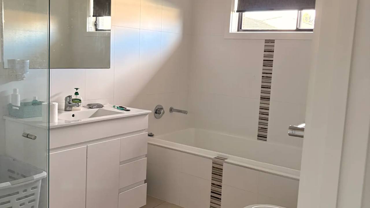 Whole property with 3 rooms for rent